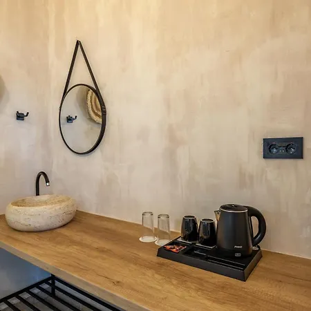 Iviskos - Adults Only 2*