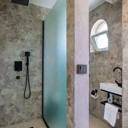 Iviskos - Adults Only 2* لاغاناس